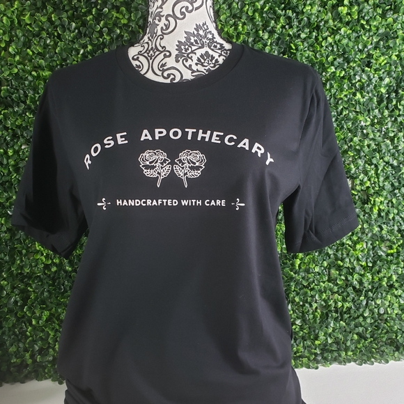 Rose Apothecary Tee 🌹 - Picture 3 of 3